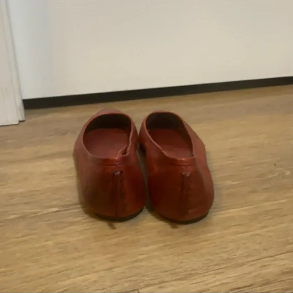 Frye Deep Red Brown Flat with Cushion Women's Size 8